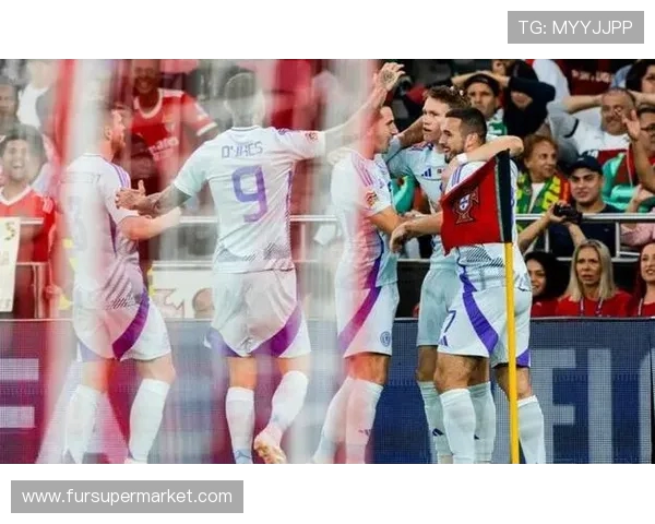 精彩对决：足球赛最终比分揭晓，惊险反转引爆全场激情