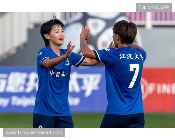 武汉羽毛球队展现强大实力的精彩联赛回顾与分析