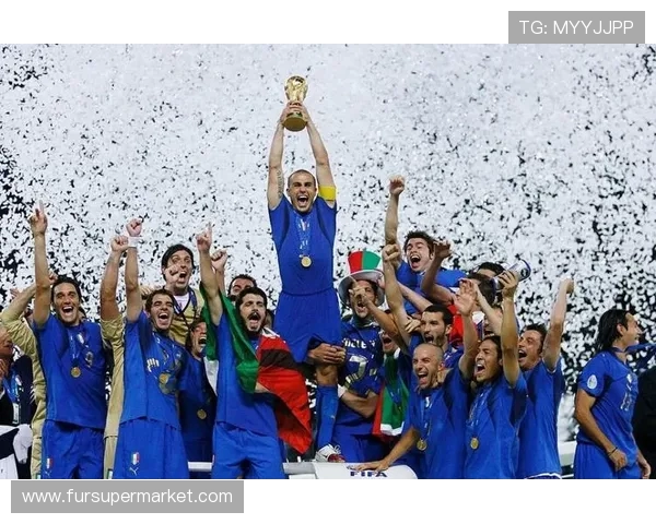 法比奥·卡纳瓦罗：从世界杯冠军到世界足坛传奇的荣耀历程